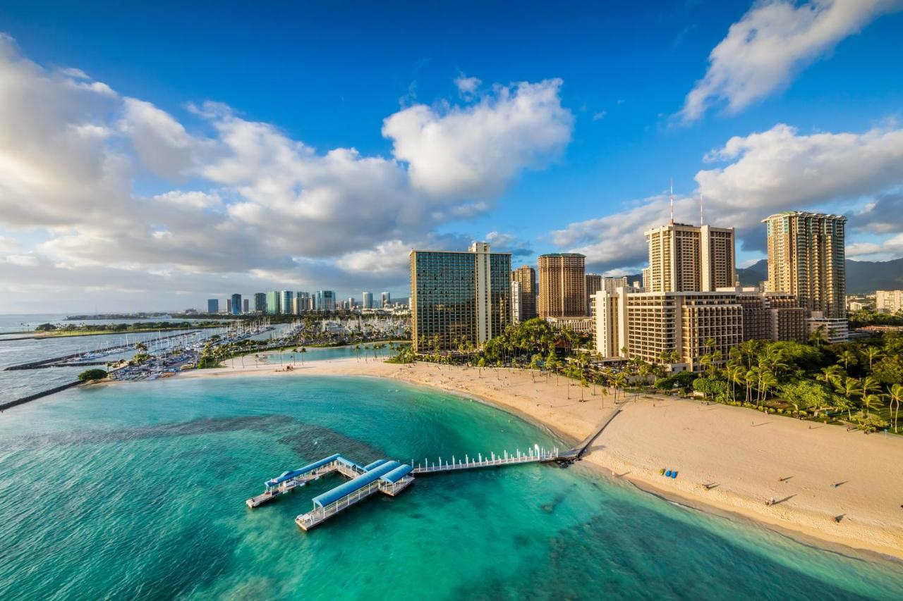 world famous waikiki beach