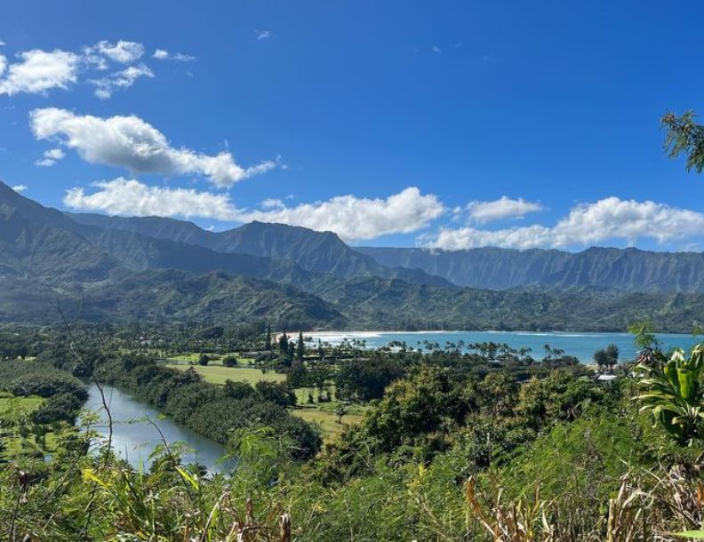 Maha'ulepu Heritage Trail near secret beach