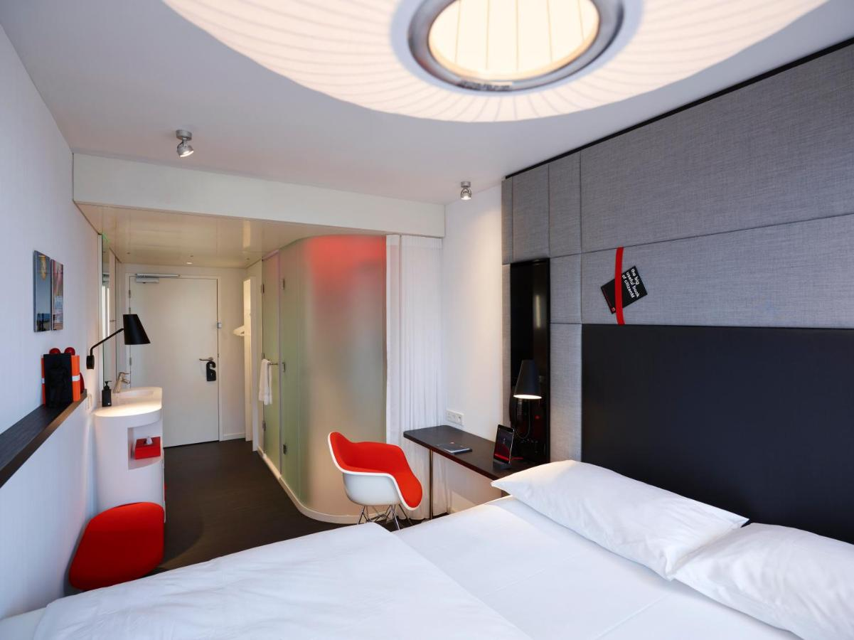 hotels near gare delyon that are near metro station