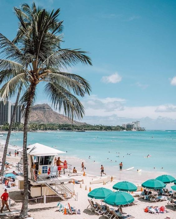 hawaii island with outdoor swimming pool
