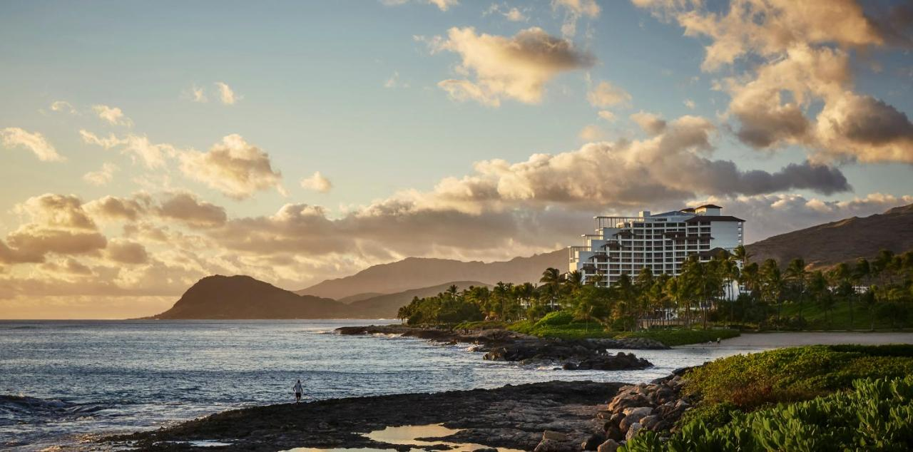 resorts in oahu with pristine beaches 