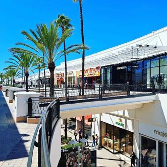 Luxury Shopping in San Diego  Fashion Valley Mall [4K UHD] 