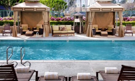 [2023 PICKS] The Best Boutique Hotels in Costa Mesa, California