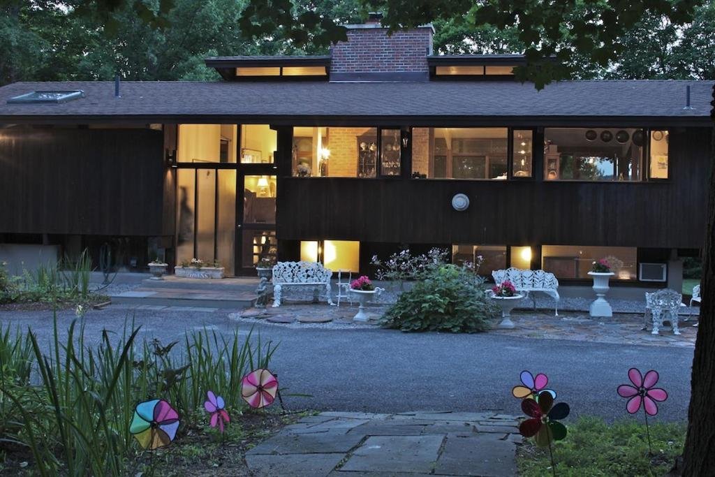 Gallery image of this property
