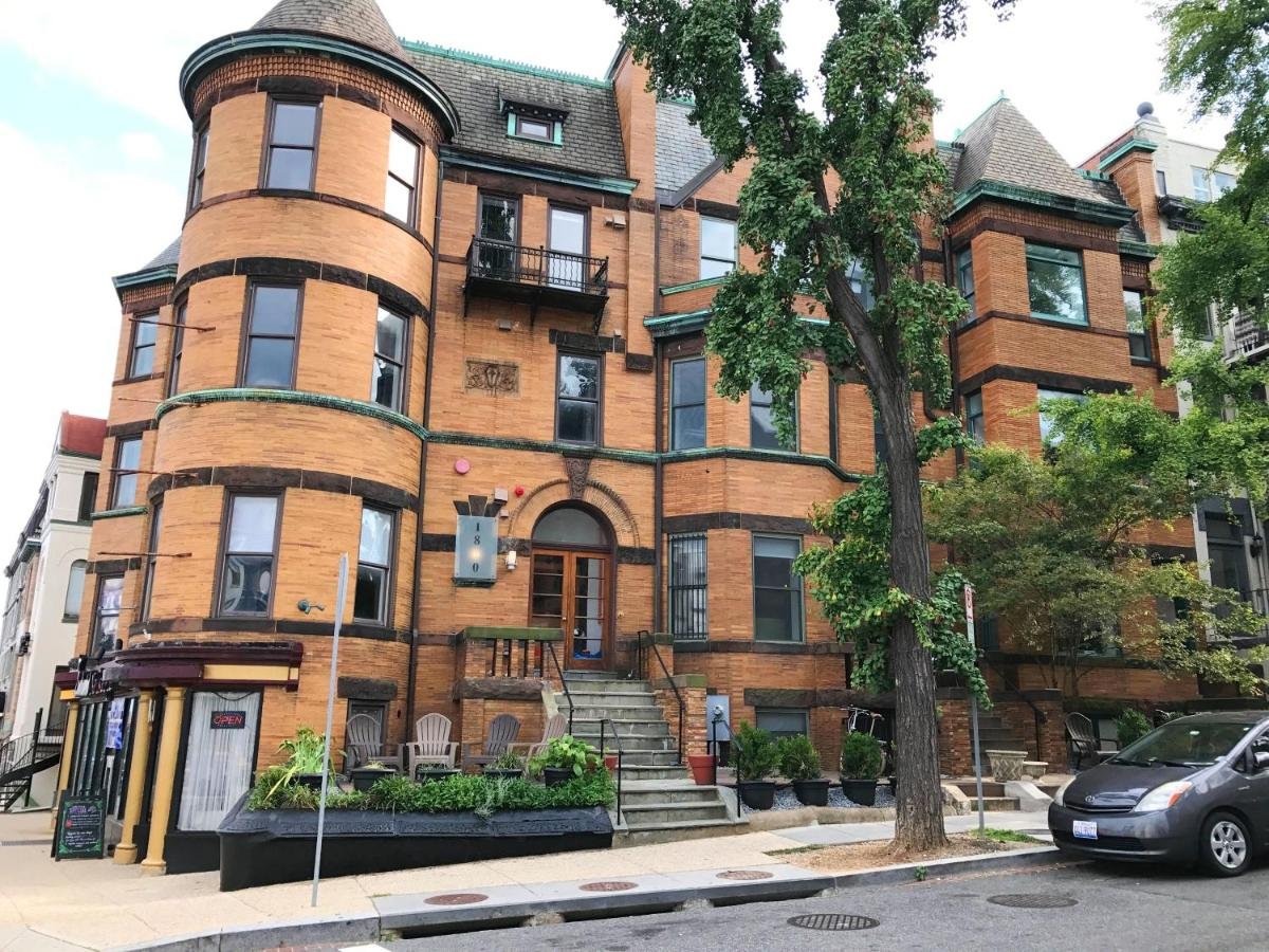 Gallery image of this property