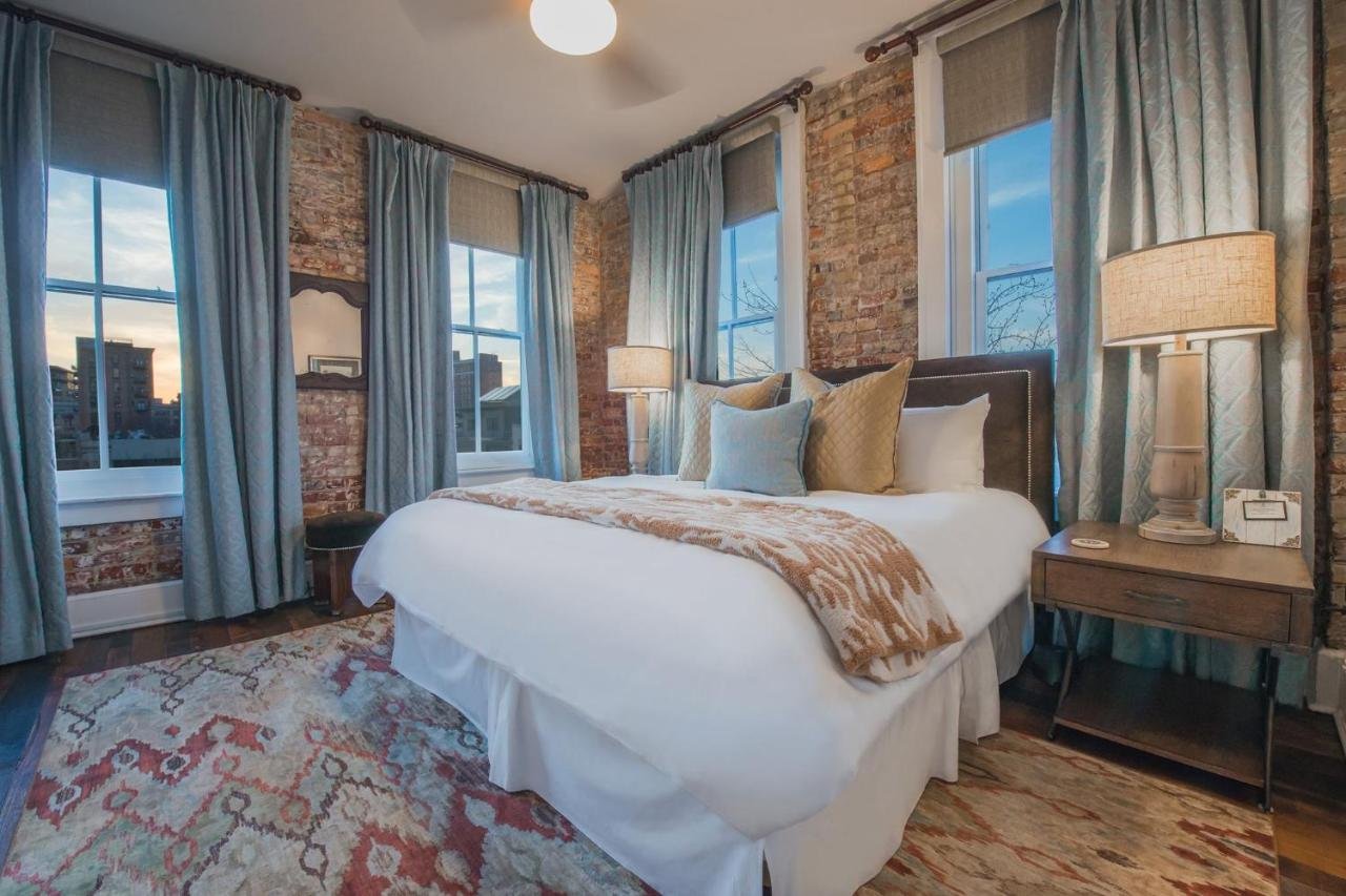 Gallery image of this property