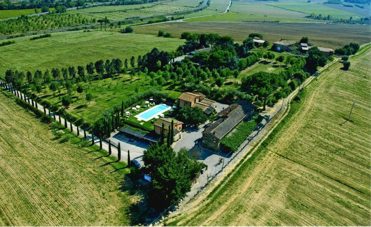 Gallery image of this property