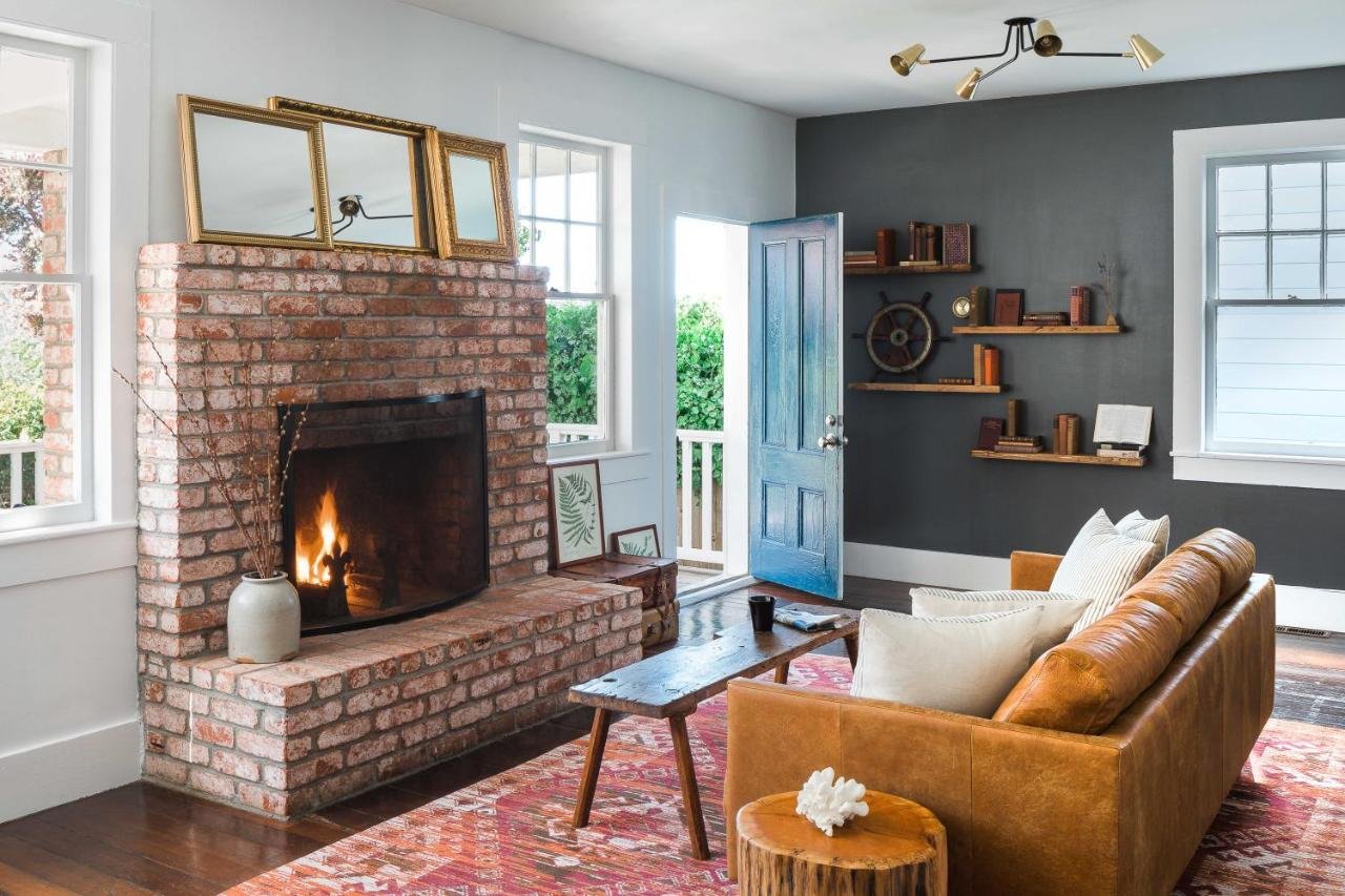 Gallery image of this property