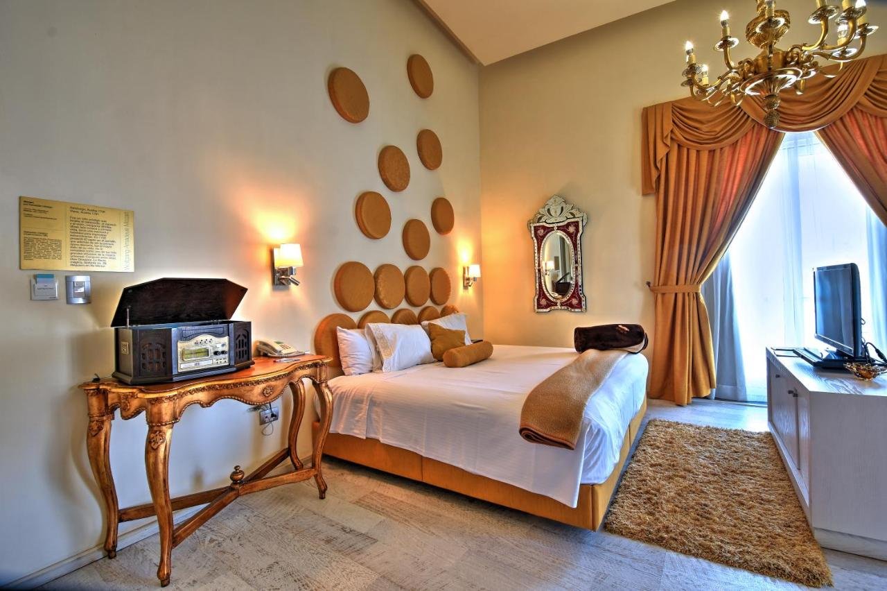 Gallery image of this property