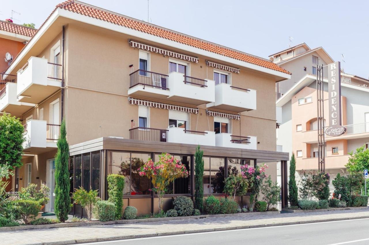 Gallery image of this property