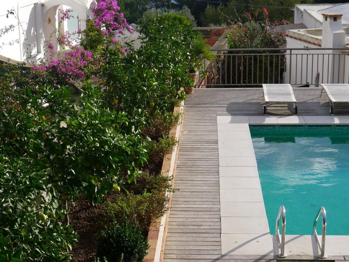 Gallery image of this property