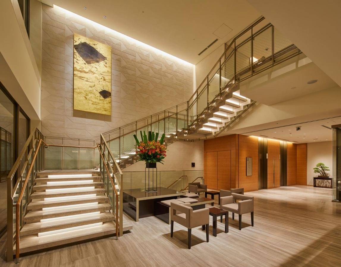 family hotels near walking distance 