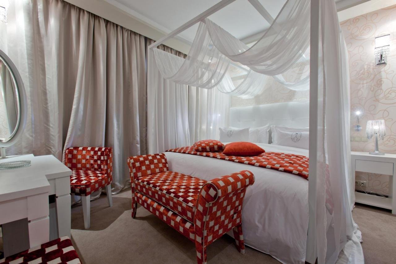 Gallery image of this property