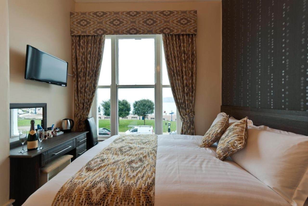 Gallery image of this property