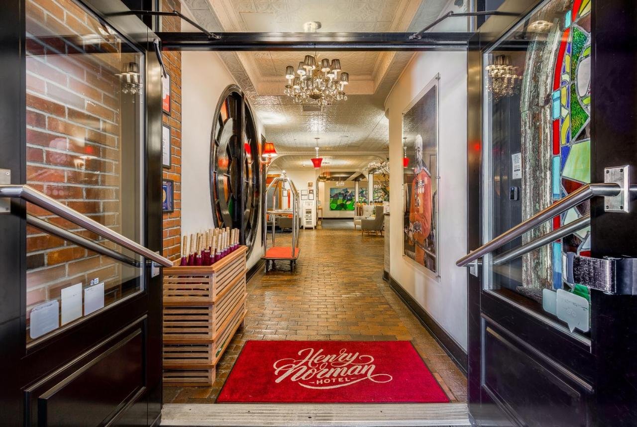 Gallery image of this property
