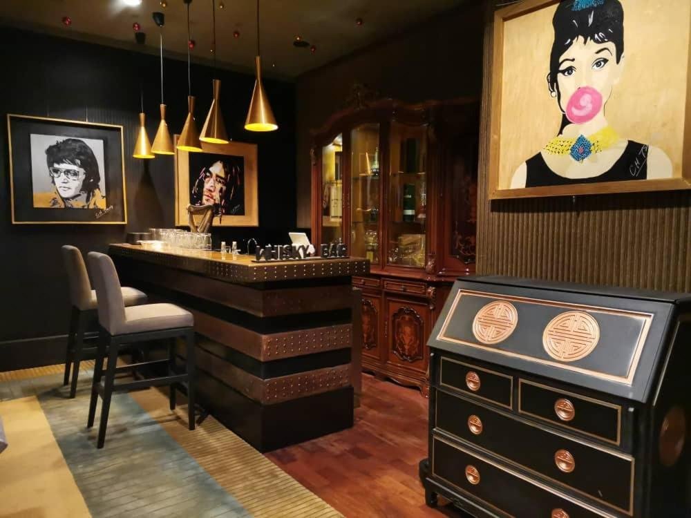 Gallery image of this property
