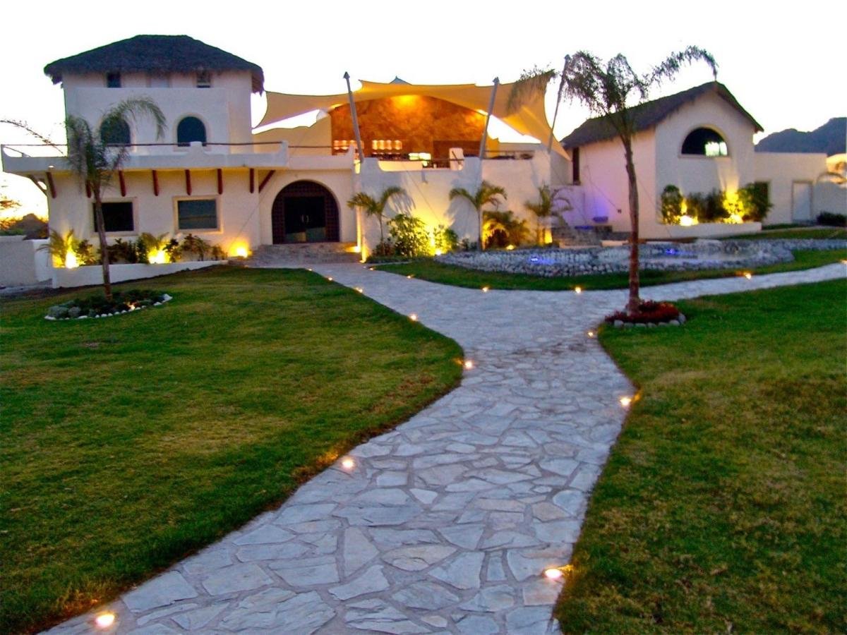 Gallery image of this property