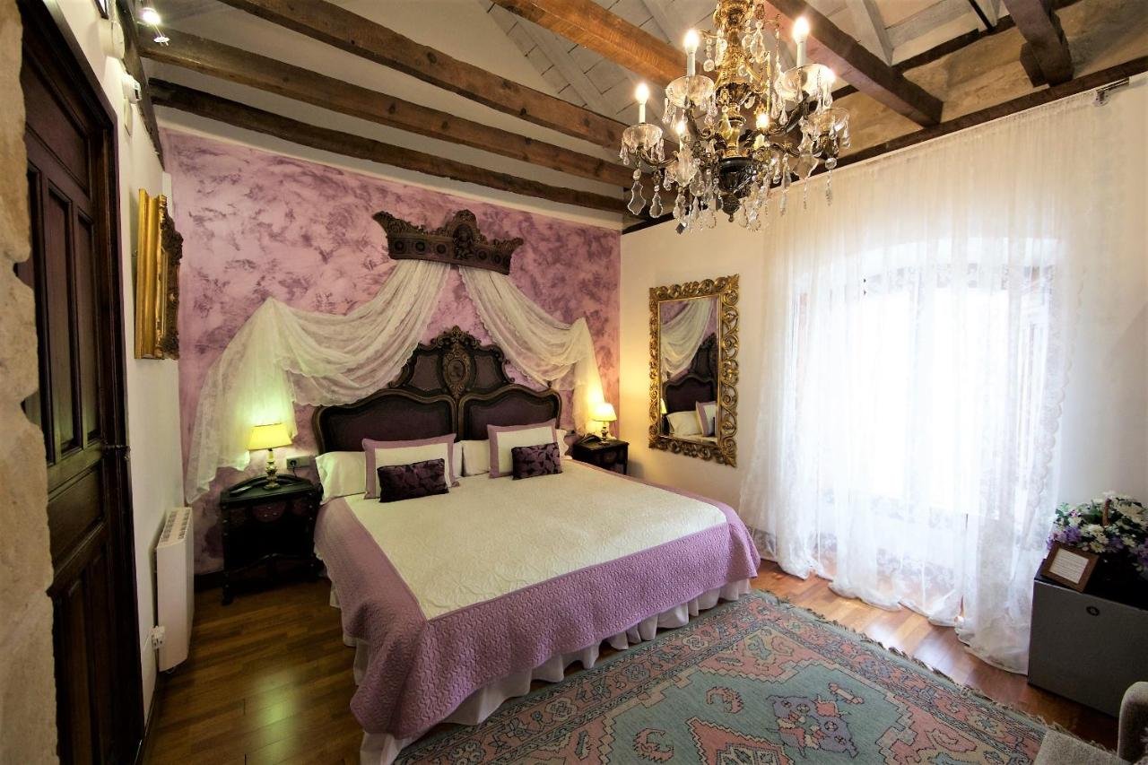 Gallery image of this property