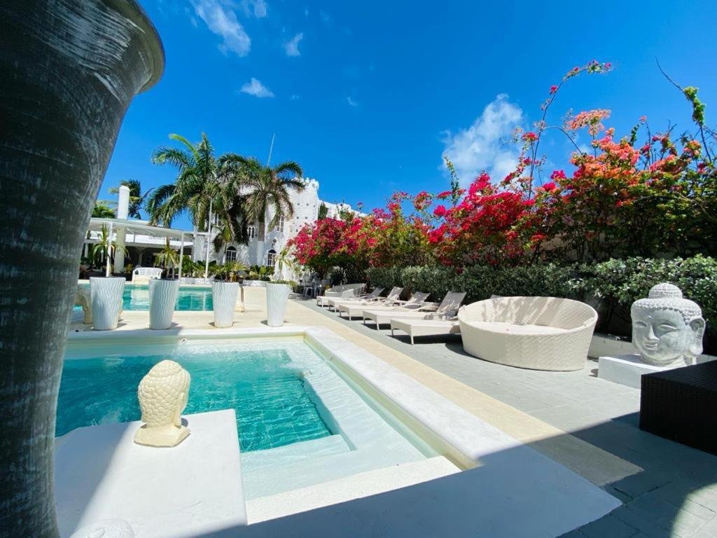 Gallery image of this property