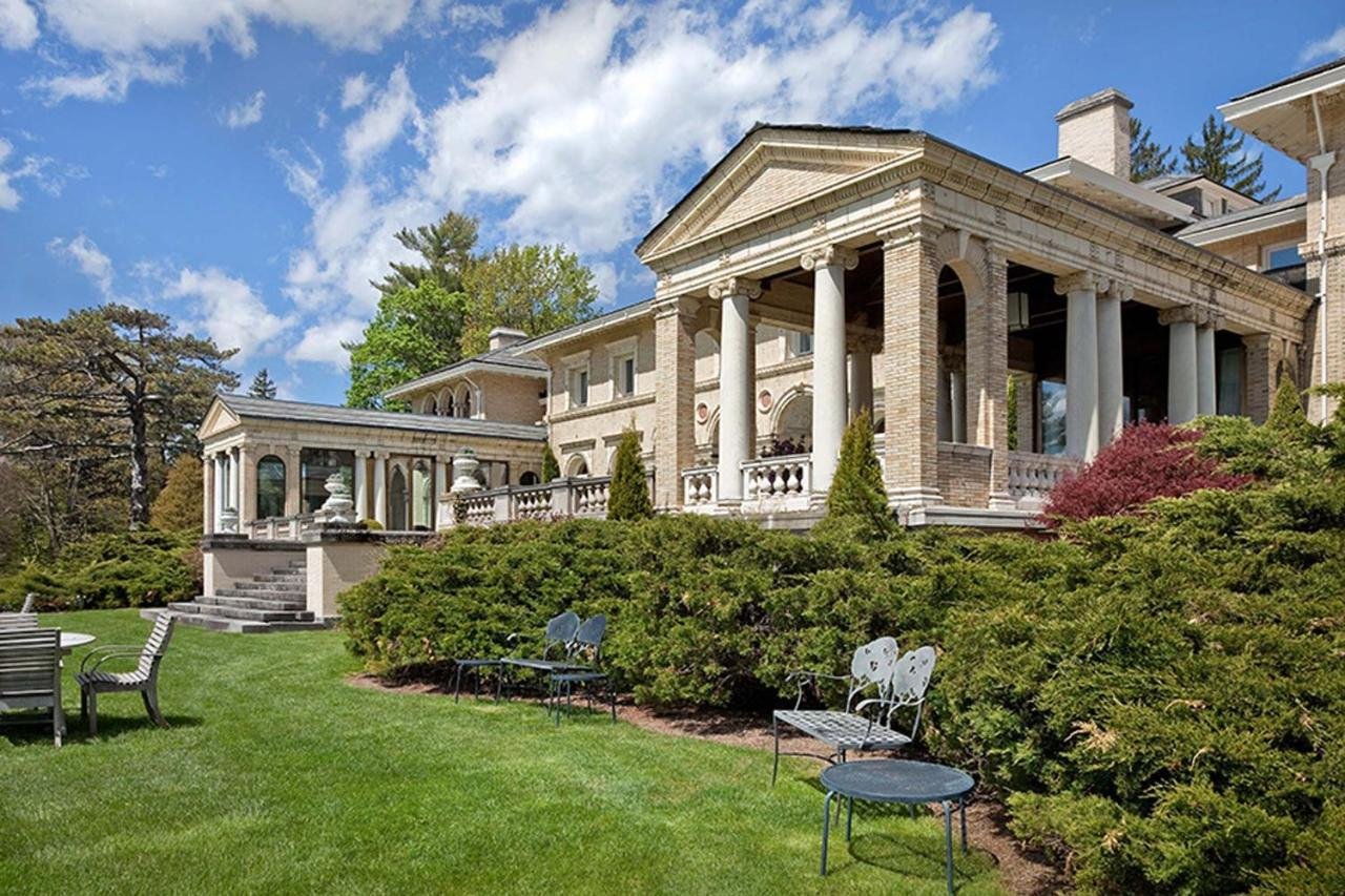 Gallery image of this property