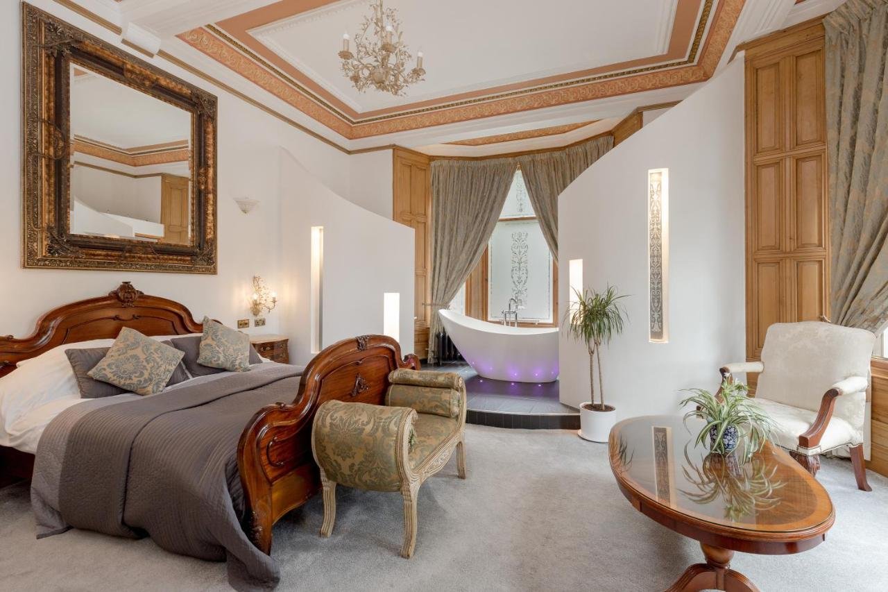 Gallery image of this property