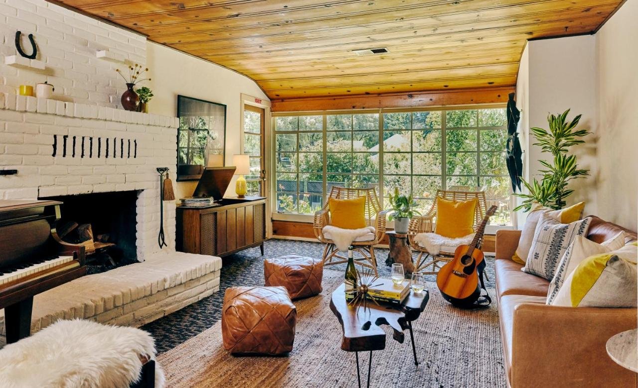 Gallery image of this property