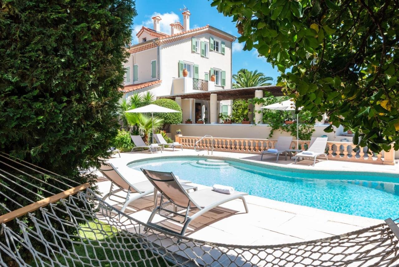 Gallery image of this property