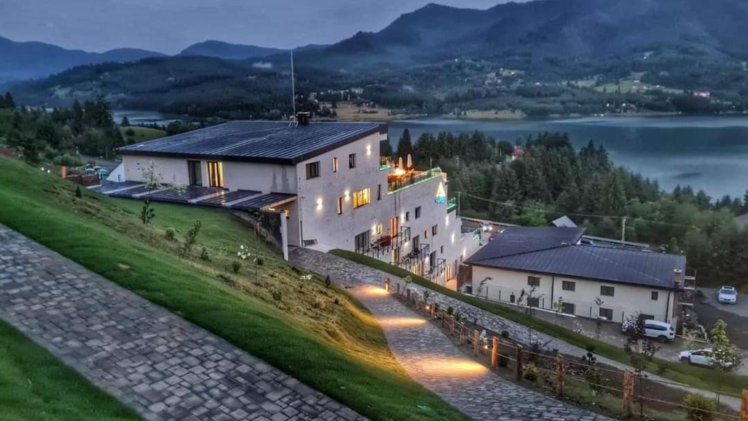 Gallery image of this property