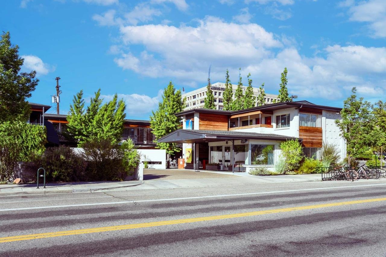 Gallery image of this property