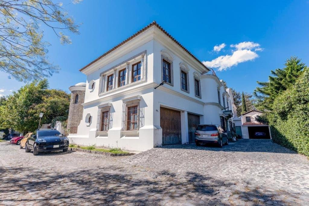 Gallery image of this property