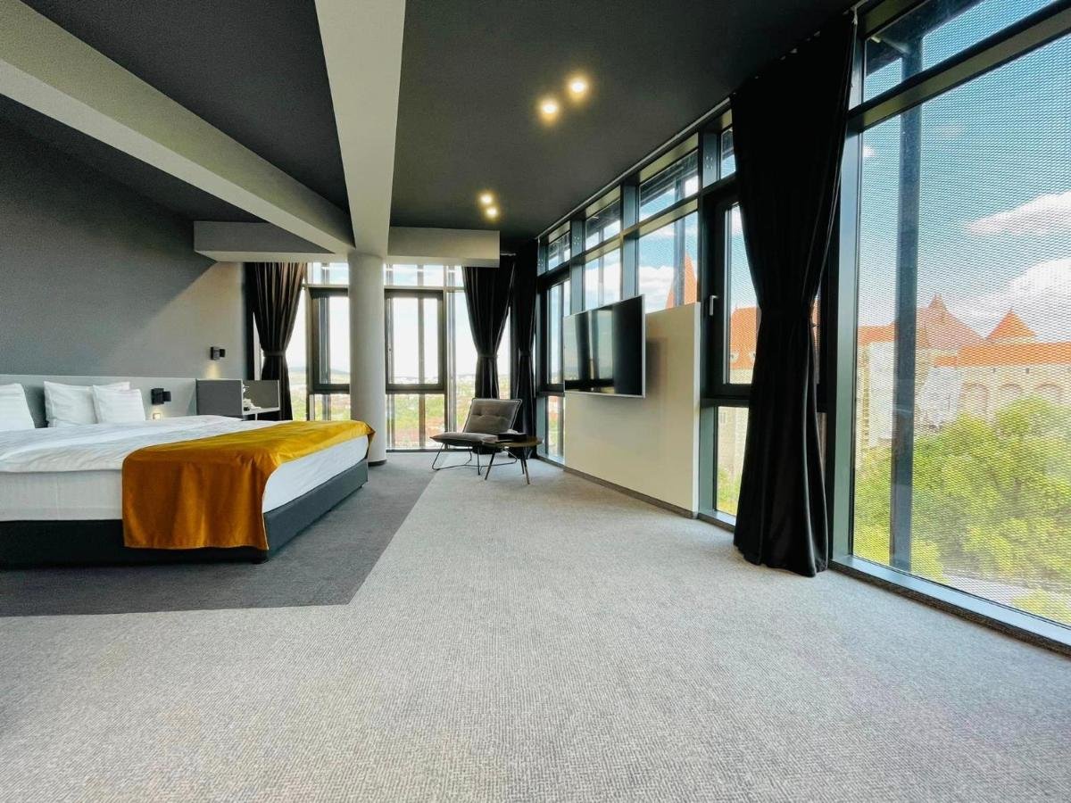 Gallery image of this property