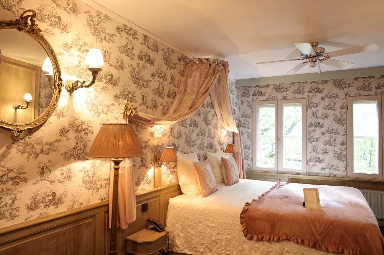 Gallery image of this property