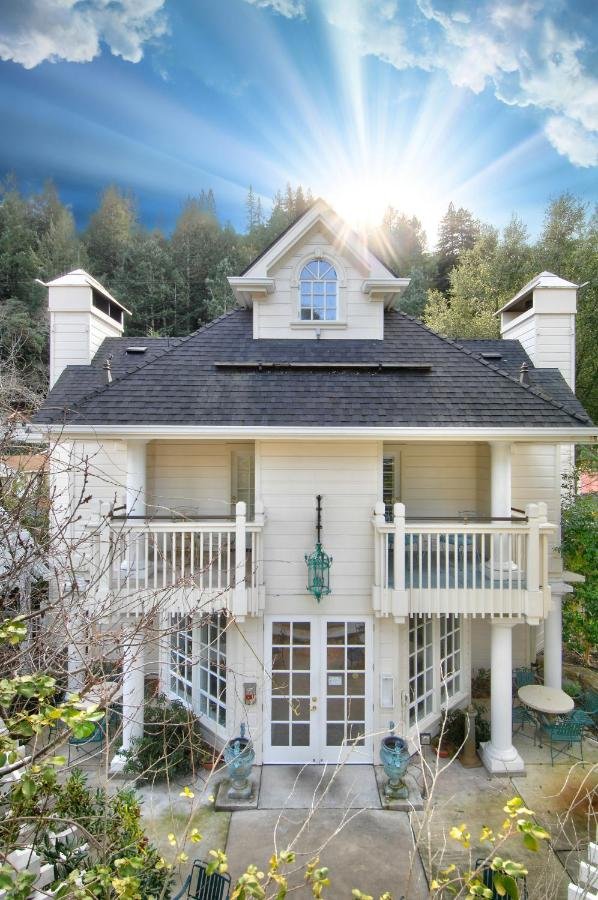 Gallery image of this property