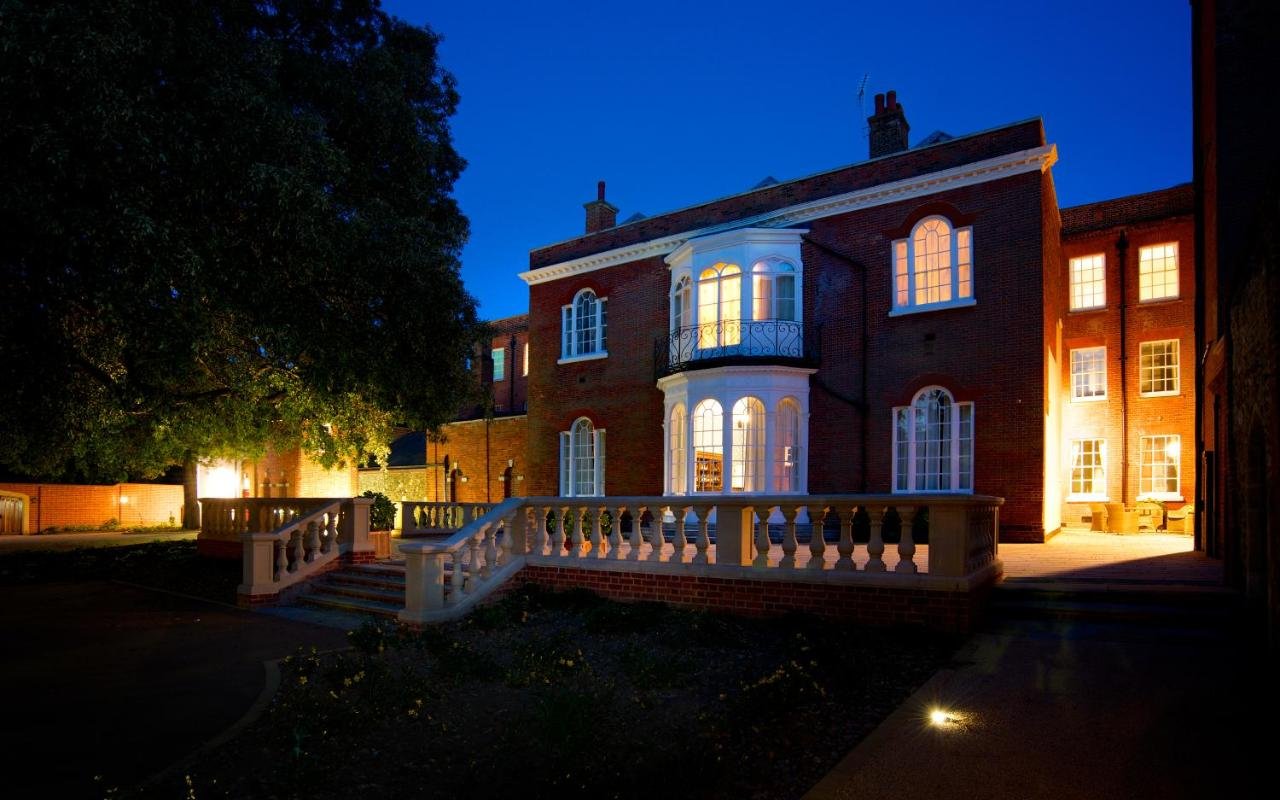 Gallery image of this property