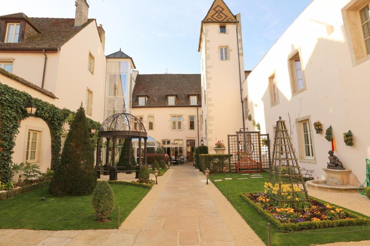 Gallery image of this property