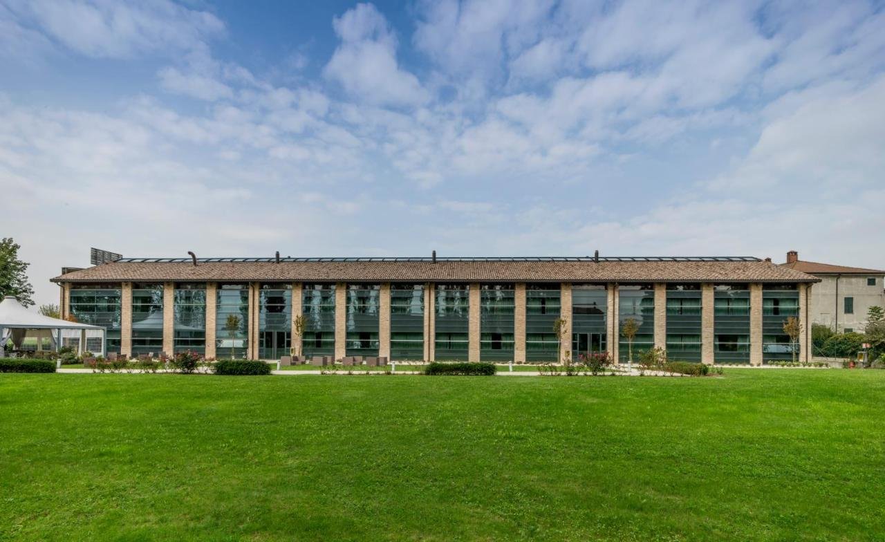 Gallery image of this property