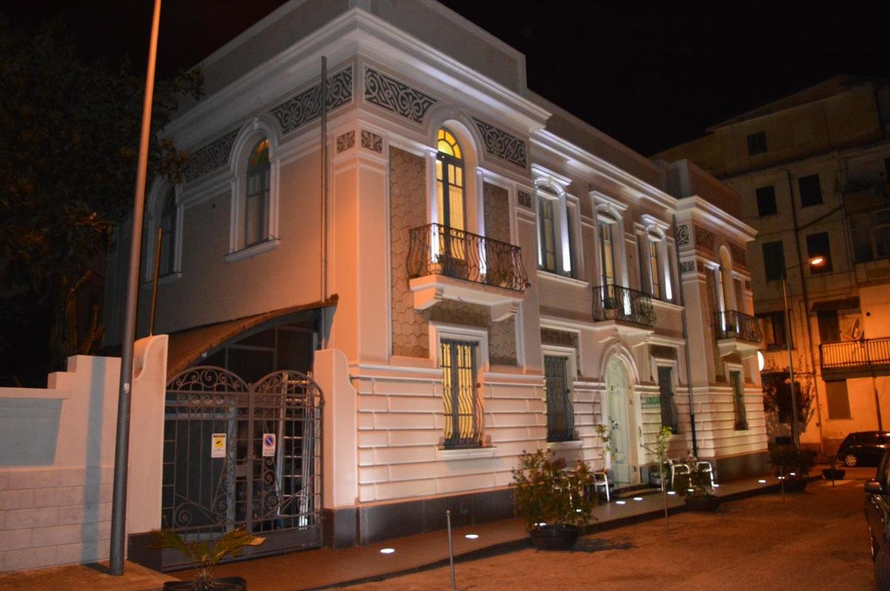 Gallery image of this property