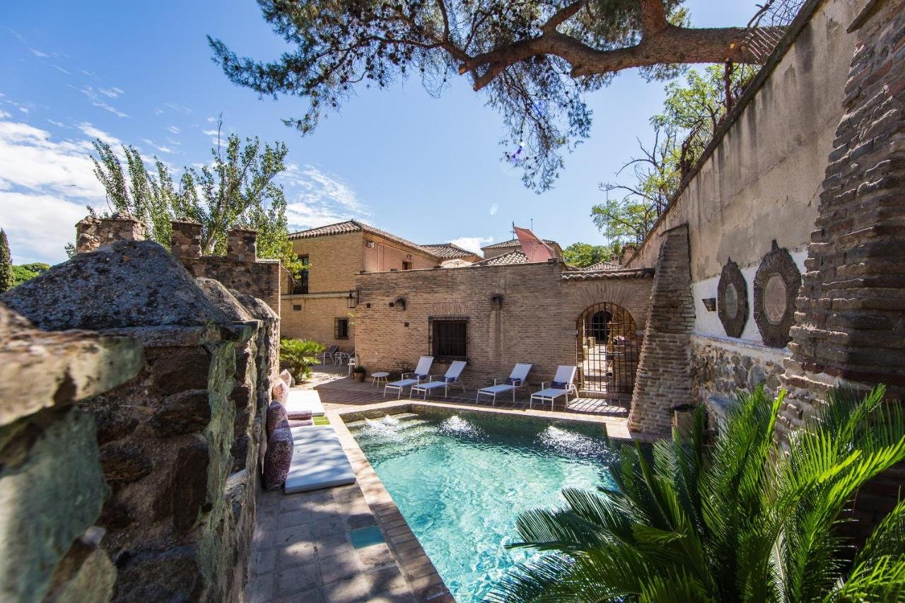 Gallery image of this property
