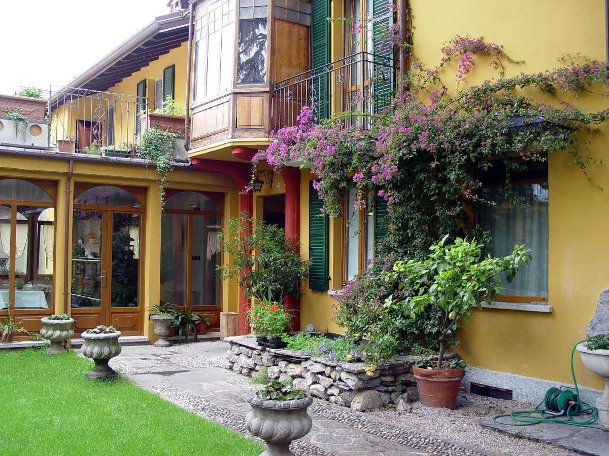 Gallery image of this property